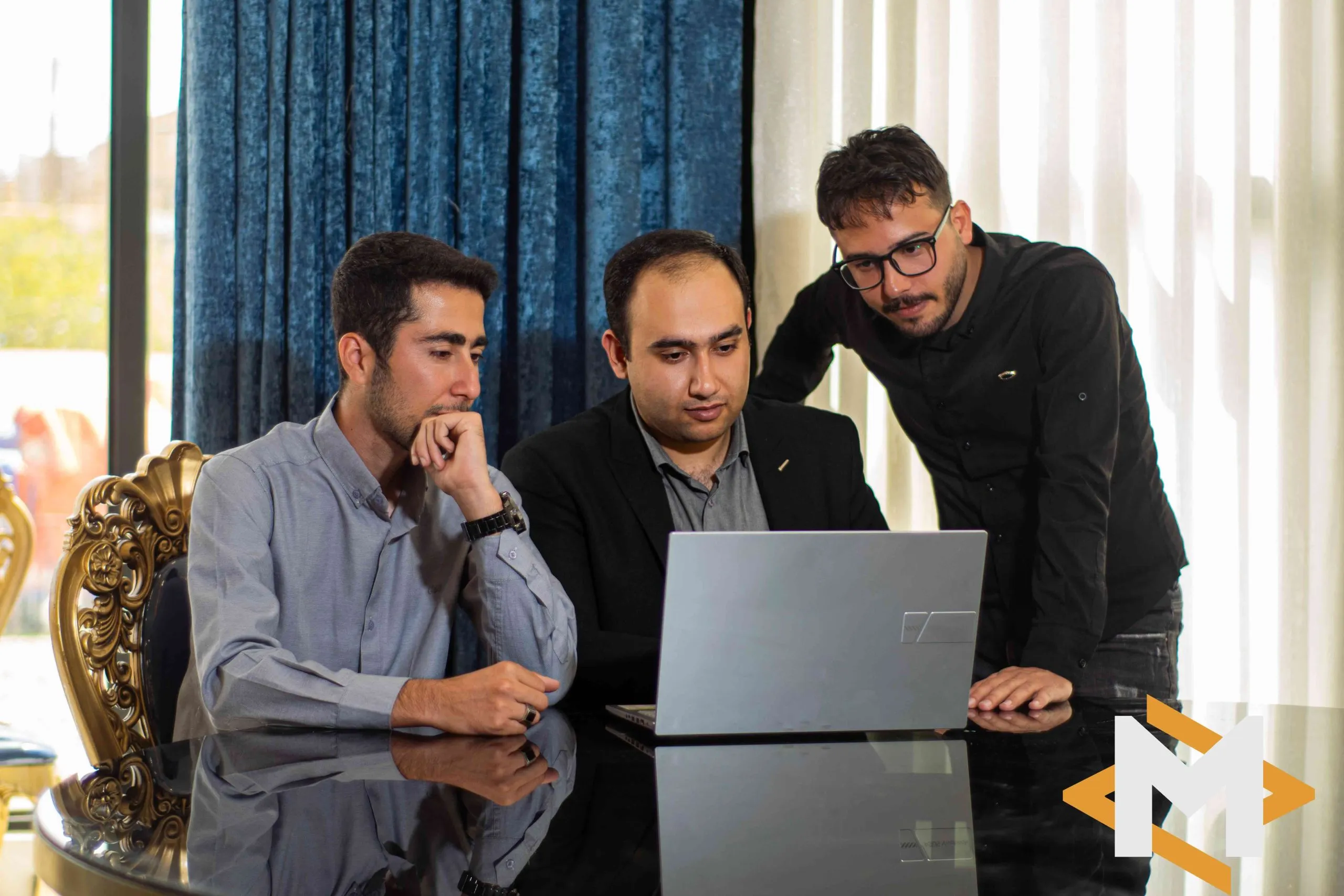 اعضای تیم آژانس دیجیتال مارکتینگ منالیون [ menalion.ir ]
